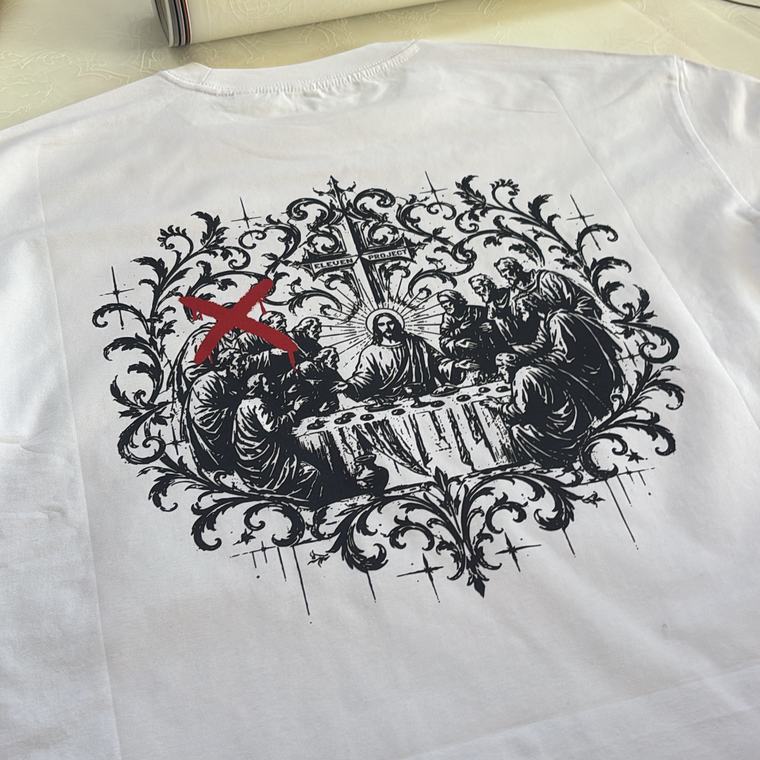 T-shirt Eleven Project con grafica stampata in DTF